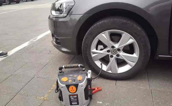 资中汽车搭电案例
